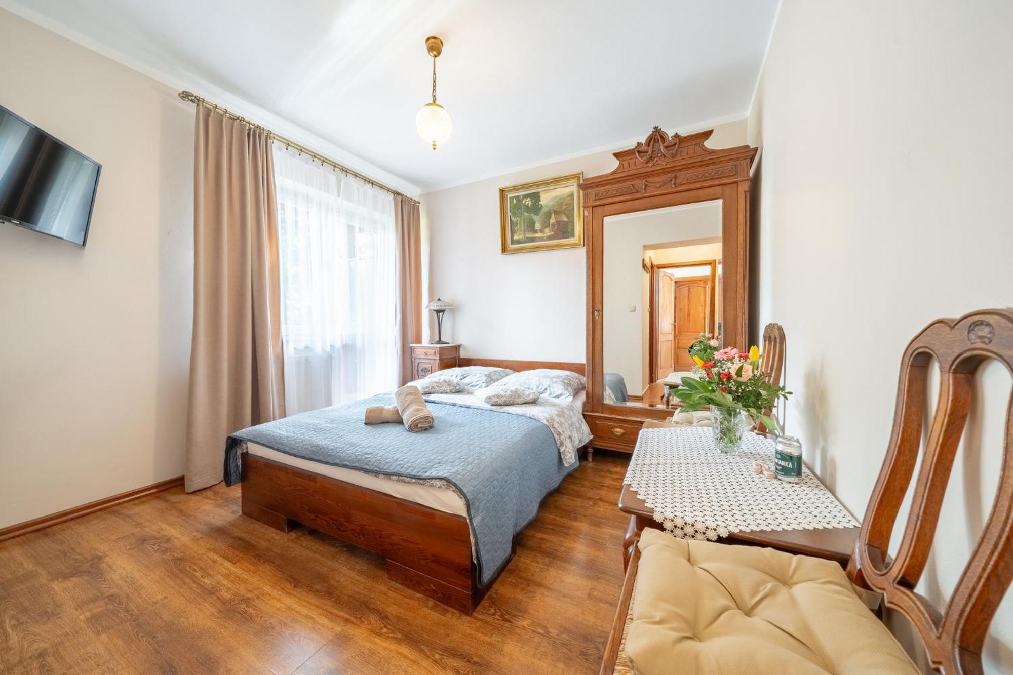 Nawrot Apartment